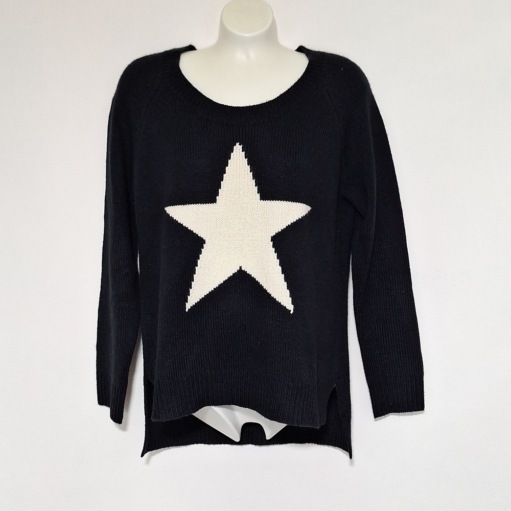 Bisou Bisou Long Sleeve Knit Sweater Star Black White